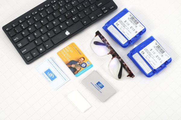 Tròng Kính Trong Suốt Essilor Eyezen Blue UV Capture Chống Ánh Sáng Xanh - Ảnh 3