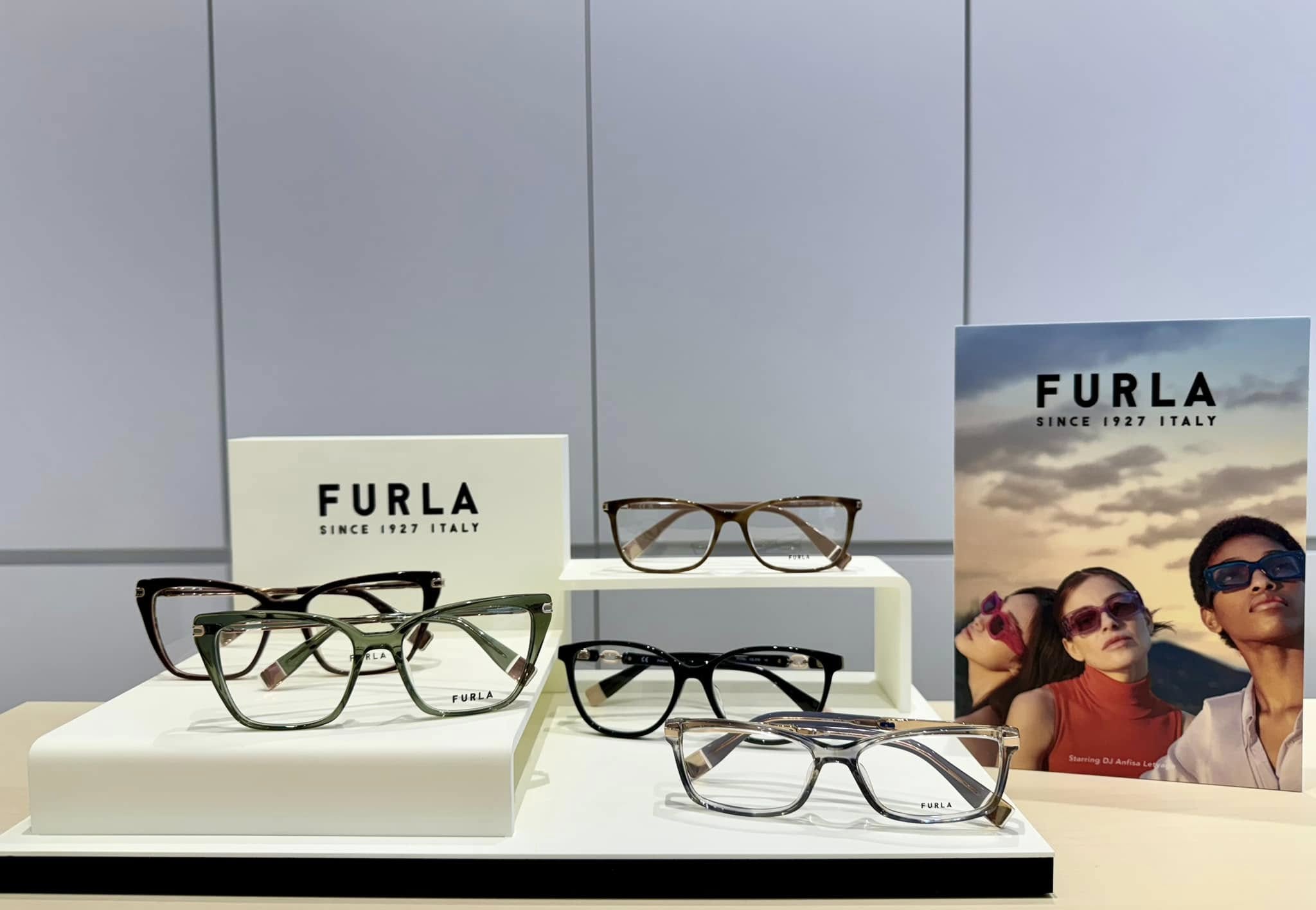 kính râm Furla