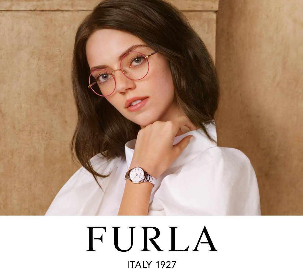 mix đồ với kính Furla