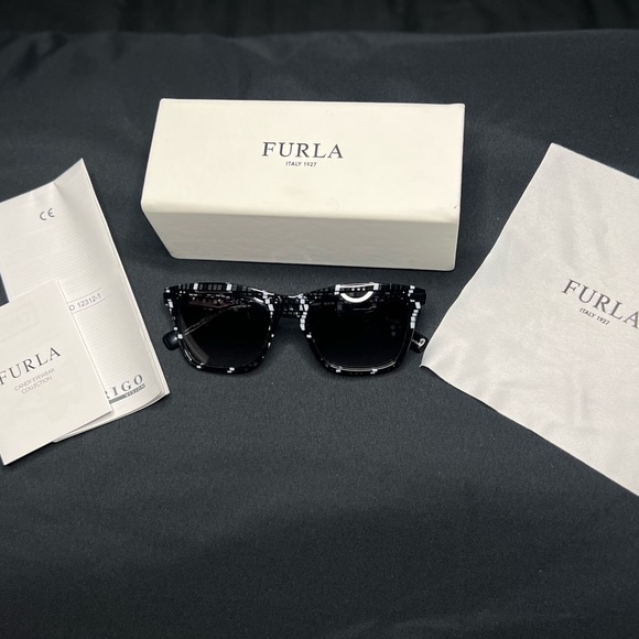kính Furla chính hãng