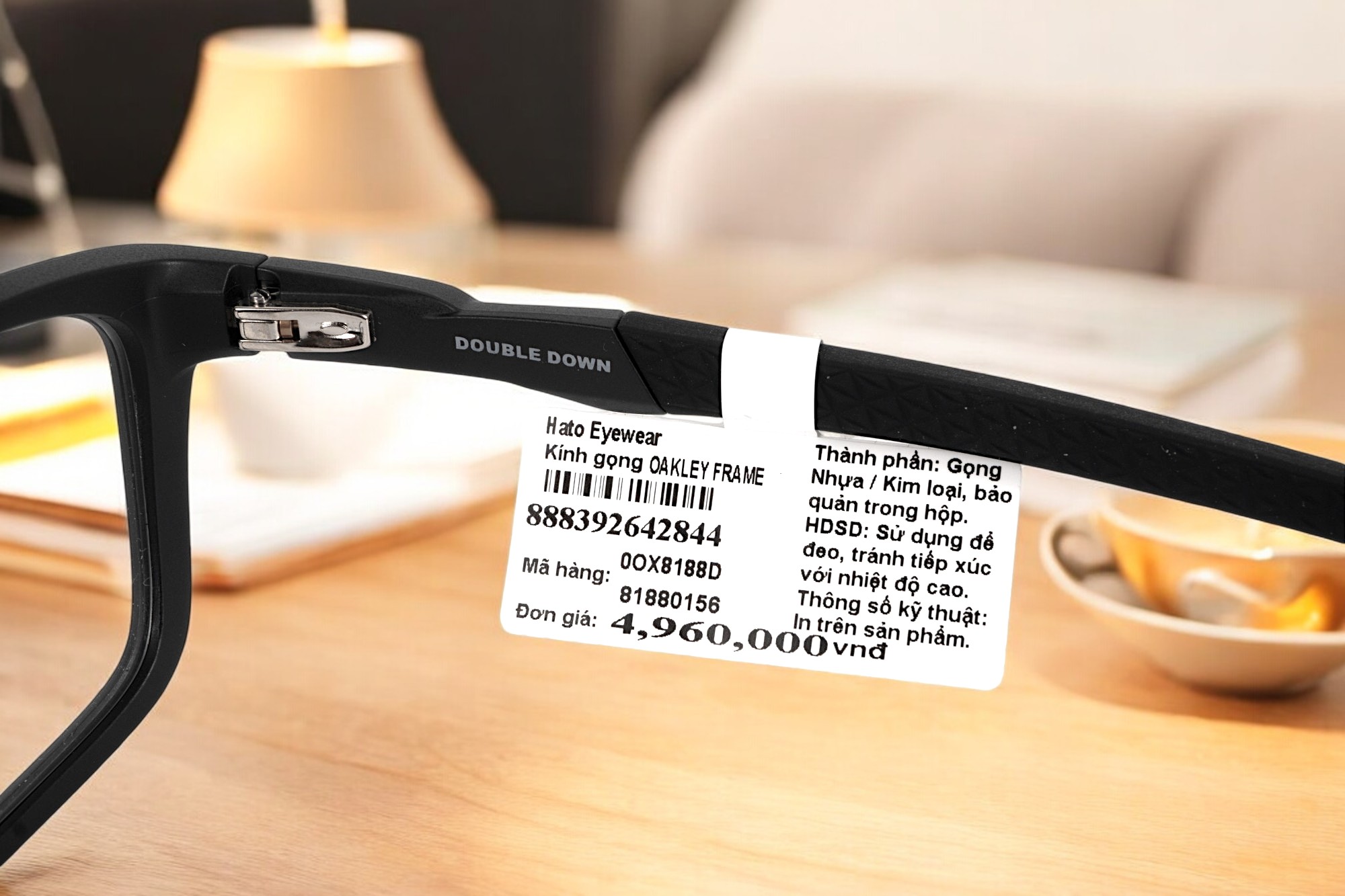 So sánh kính Oakley: Double Down 0OX8188D và Dissipate 0OX8062D