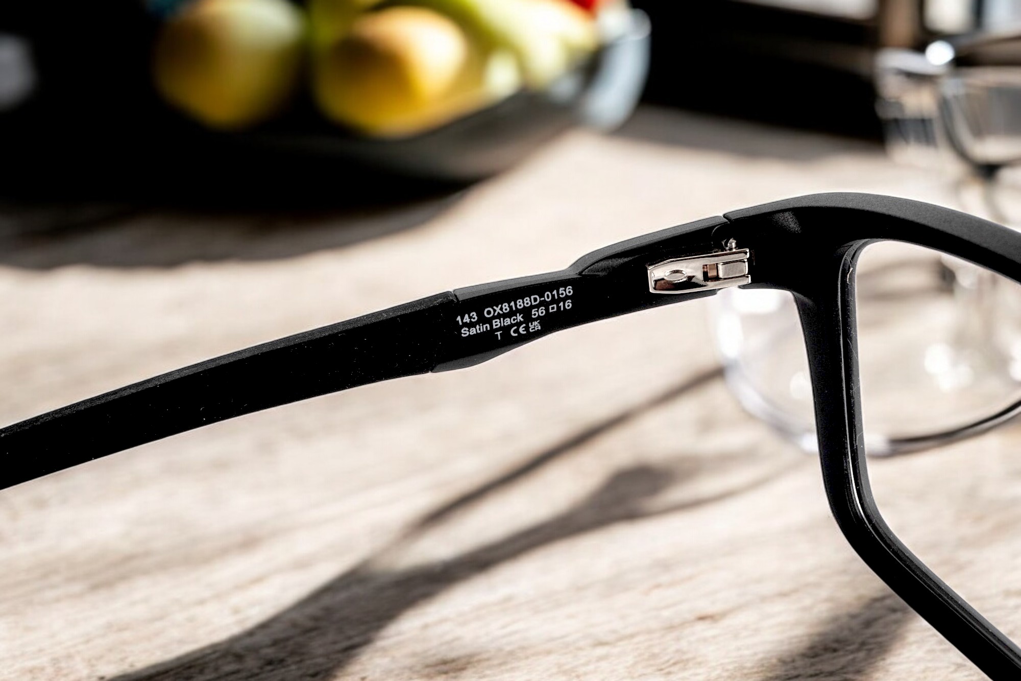 So sánh kính Oakley: Double Down 0OX8188D và Dissipate 0OX8062D