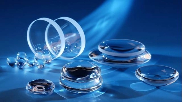 Tròng Kính Hoya - Xu Thế Bảo Vệ Mắt Trước Ánh Sáng Xanh Kỹ Thuật Số