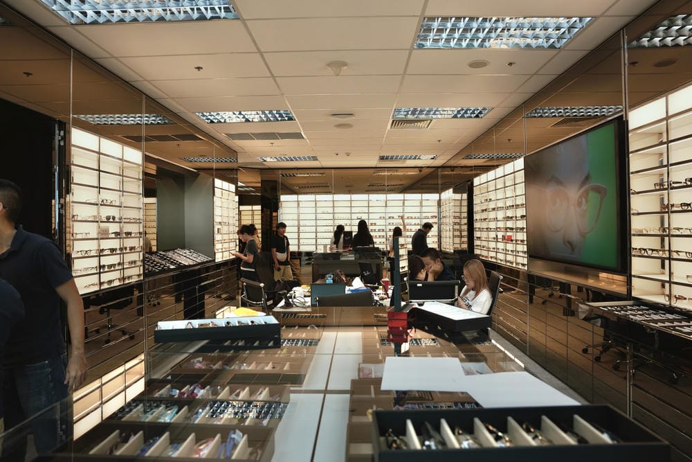 Cùng Hato Eyewear Khám Phá Xu Hướng Kính Mắt Xuân Hè 2026 Tại EssilorLuxottica