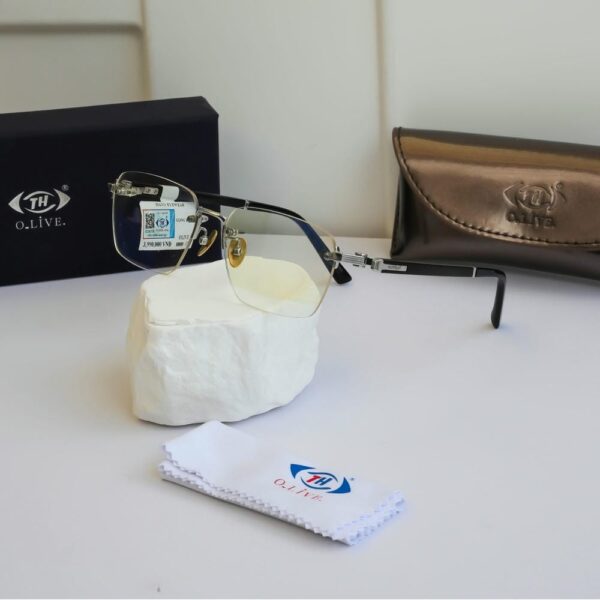 OLive 88888 Kính Không Gọng Mạ Vàng 18K Gỗ Đàn Hương - Chính Hãng