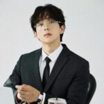 OLive 88888 Kính Không Gọng Mạ Vàng 18K Gỗ Đàn Hương – Chính Hãng