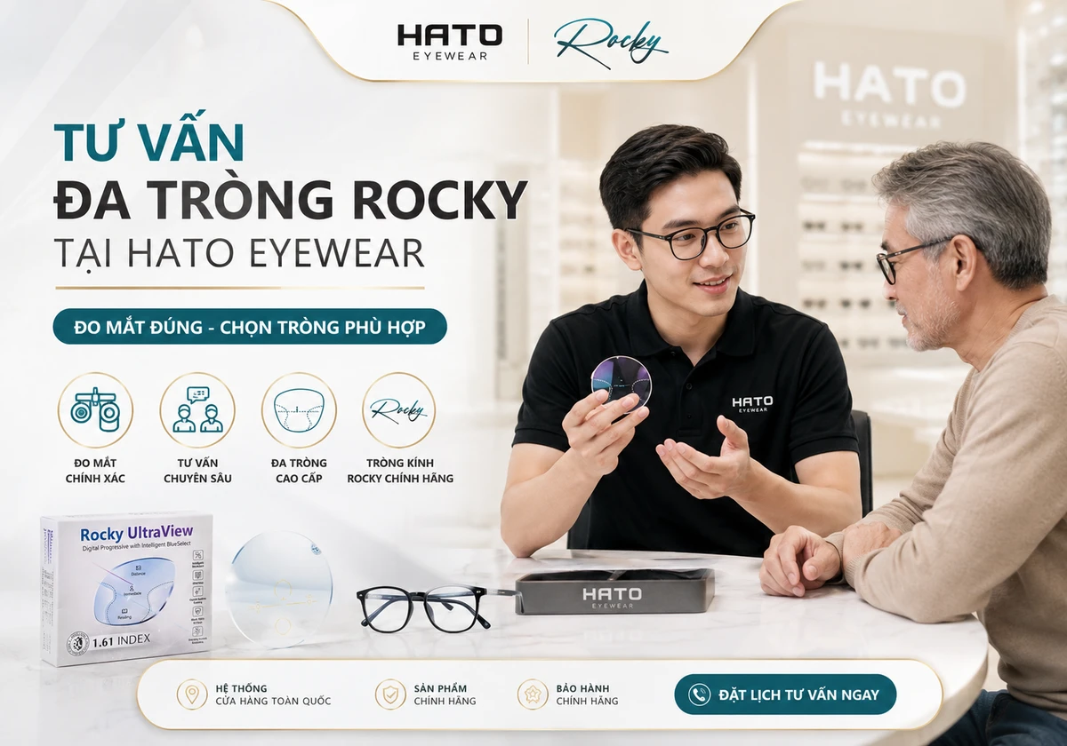 Nhân viên Hato Eyewear tư vấn tròng kính đa tròng Rocky cho khách hàng trung niên
