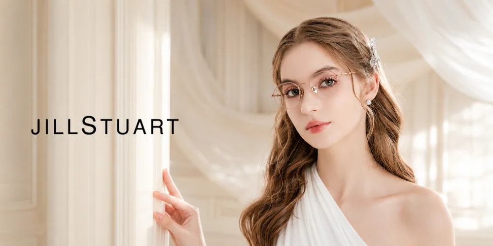 Jill Stuart Eyewear Và Tuyên Ngôn “Goddess Power”: Bản Lĩnh Nằm Trong Sự Dịu Dàng