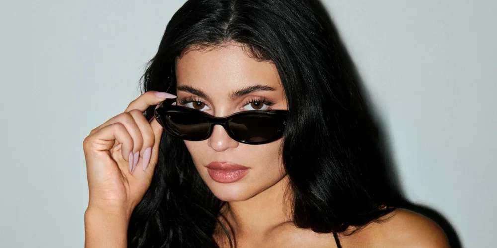 Bí Mật Đằng Sau Meta Glasses Starfire Kylie Edition: Trò Chuyện Cùng Kylie Jenner Mỗi Ngày