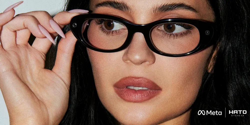 Bí Mật Đằng Sau Meta Glasses Starfire Kylie Edition: Trò Chuyện Cùng Kylie Jenner Mỗi Ngày