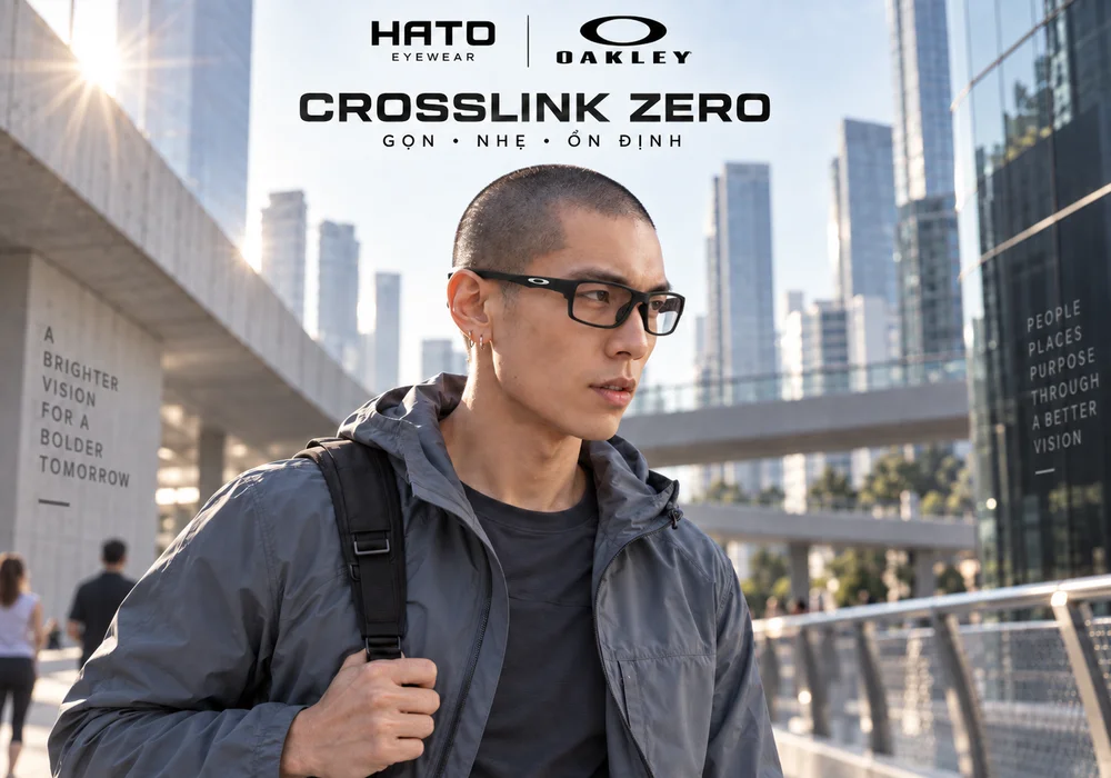 Người mẫu đeo Oakley Crosslink Zero OX8080 trong môi trường đô thị